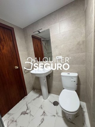 Piso en alquiler en La Carihuela en Torremolinos