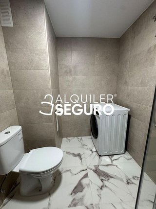 Piso en alquiler en La Carihuela en Torremolinos