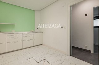 Local comercial en alquiler en El Antiguo en San Sebastián-Donostia