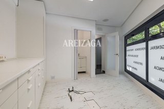 Local comercial en alquiler en El Antiguo en San Sebastián-Donostia