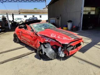 Ford Mustang Rojo Descapotable