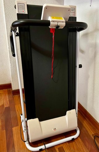 Cinta de Correr Eléctrica con ruedas para mover.