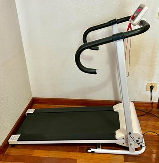 Cinta de Correr Eléctrica con ruedas para mover.