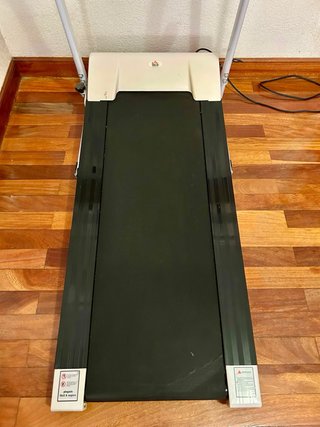 Cinta de Correr Eléctrica con ruedas para mover.