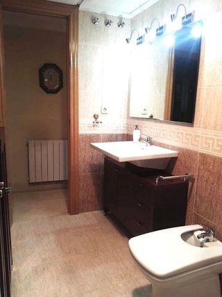 Piso en venta en Camino de Ronda - Rosaleda en Granada