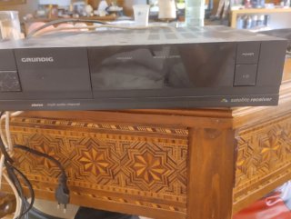 Receptor Satélite Grundig STR 22a Analógic y mando