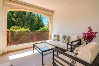 Piso en alquiler en Los Naranjos - Las Brisas en Marbella