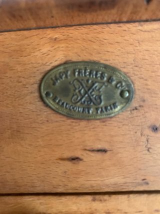Molinillo de café antiguo de madera