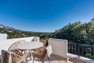 Piso en venta en Los Arqueros-Puerto del Almendro en Benahavís