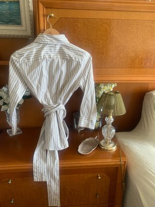Camisa Pedro del Hierro rayas beige y blanco