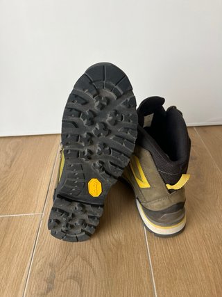 Botas de montaña Altus SAJA H30