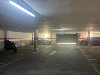 Garaje en venta en Centre en Hospitalet de Llobregat, L´