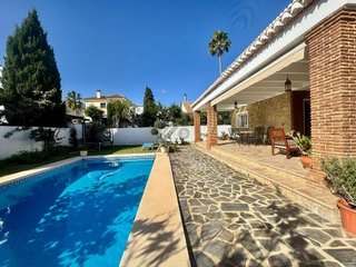 Chalet en venta en El Pinar - Palacio de Congresos en Torremolinos