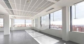 Oficina en alquiler en Pedró en Cornellà de Llobregat