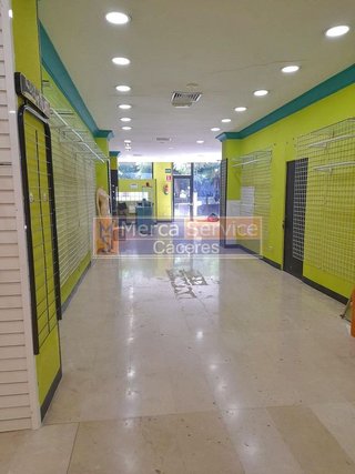 Local comercial en alquiler en Centro en Cáceres
