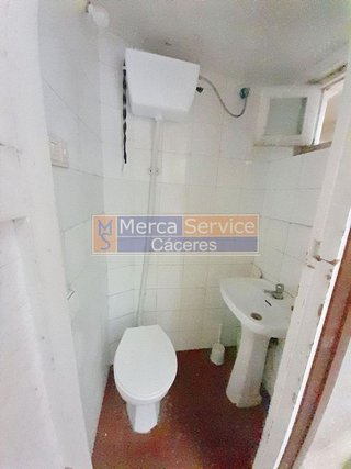 Local comercial en alquiler en Centro en Cáceres