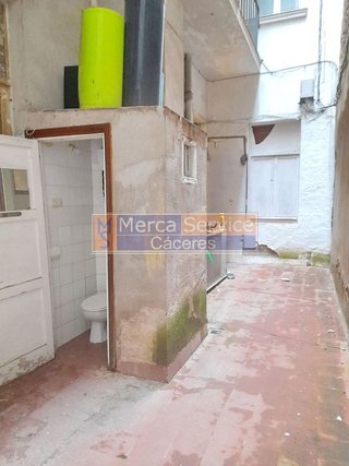 Local comercial en alquiler en Centro en Cáceres
