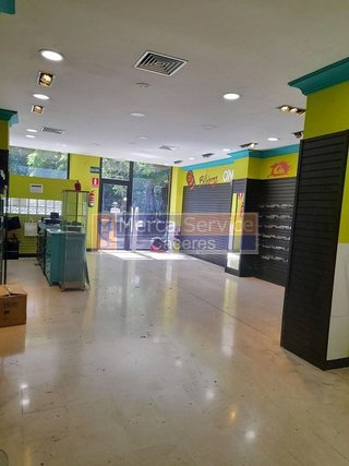 Local comercial en alquiler en Centro en Cáceres