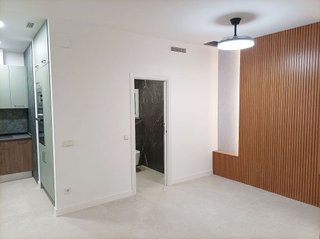 Local comercial en venta en Juan de la Cierva en Getafe