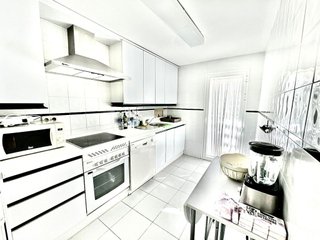 Piso en venta en Nueva Andalucía centro en Marbella