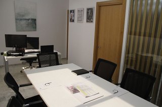 Oficina en alquiler en La Buhaira en Sevilla
