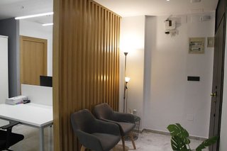 Oficina en alquiler en La Buhaira en Sevilla