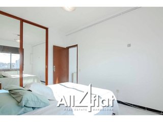 Ático en alquiler en La Nova Esquerra de l'Eixample en Barcelona