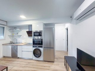 Estudio en alquiler en Castillejos en Madrid