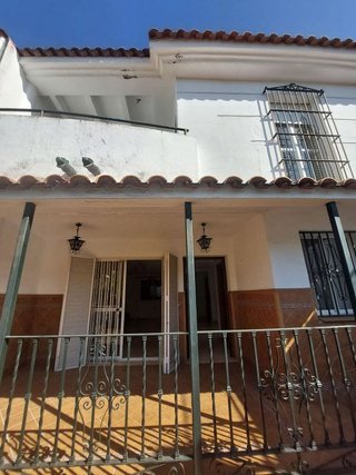 Casa adosada en venta en Parque Alcosa - Jardines del Edén en Sevilla