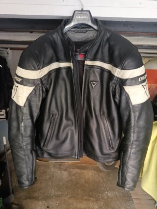 Chaqueta Moto Dainese Negra Piel