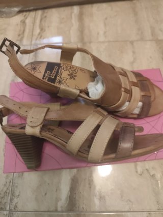 Sandalias variedad estilos y modelos piel 39 y 40