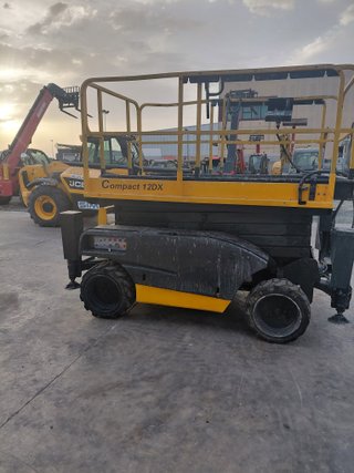Plataforma Tijeras Haulotte Compact 12 DX Diesel