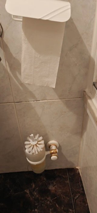 Set de tiradores baño dorado y blanco