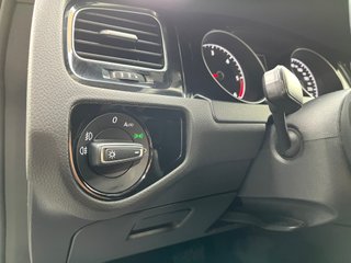 Volkswagen Golf 1.6 105CV BMT DSG