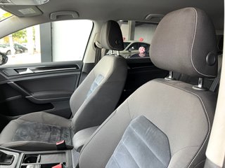 Volkswagen Golf 1.6 105CV BMT DSG