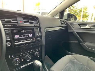Volkswagen Golf 1.6 105CV BMT DSG