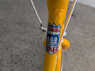 Bicicleta infantil amarilla