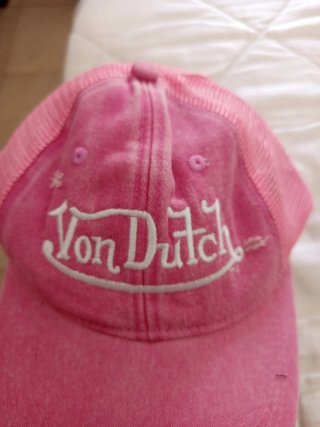 Gorra rosa Von Dutch sin usar
