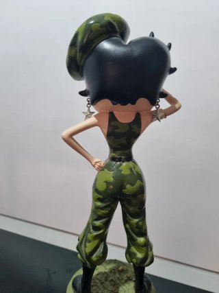 Figura Betty Boop Militar Camuflaje