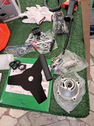 Decespugliatore a scoppio 52cc