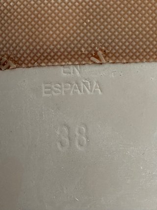 Zapatos de tacón beige talla 38