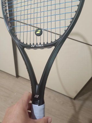 Yonex Ezone 98 Acqua Night mis. L3 senza graffi.