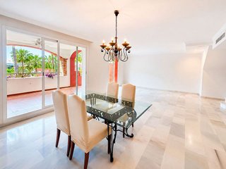 Dúplex en alquiler en Lomas de Marbella Club - Puente Romano en Marbella