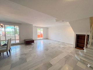 Dúplex en alquiler en Lomas de Marbella Club - Puente Romano en Marbella
