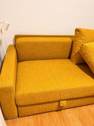 Sofá cama mostaza