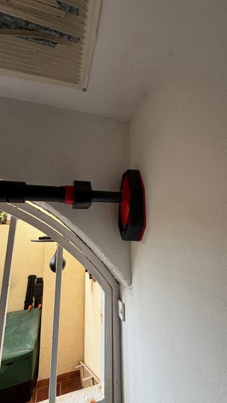Barra dominadas puerta ajustable