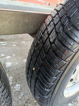 Se vende remolque portacoches 2 ejes galvanizado