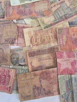 Lote 25 Billetes Africanos Variados