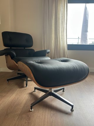 Poltrona EAMES in pelle e legno di design