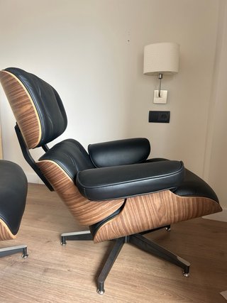 Poltrona EAMES in pelle e legno di design